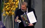 Dmitry Muratov, Nobel per la pace, dona la sua medaglia per aiutare i bambini ucraini